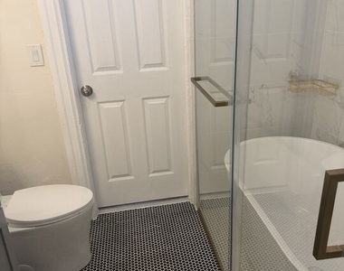 1201 E 20th Street - Photo Thumbnail 2