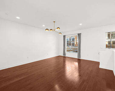 5907 Saturn Street - Photo Thumbnail 6