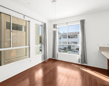 5907 Saturn Street - Photo Thumbnail 8