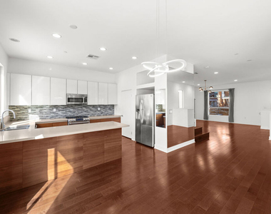 5907 Saturn Street - Photo Thumbnail 9
