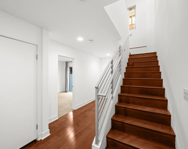 5907 Saturn Street - Photo Thumbnail 4