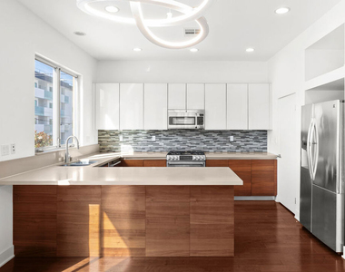 5907 Saturn Street - Photo Thumbnail 10