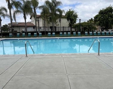 229 Kensington Park - Photo Thumbnail 32
