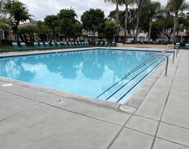 229 Kensington Park - Photo Thumbnail 31