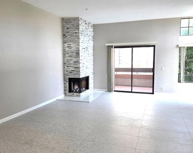 2601 S Broadmoor Drive - Photo Thumbnail 3