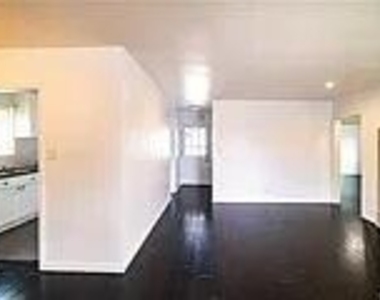 18826 Van Ness Avenue - Photo Thumbnail 9