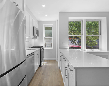 Studio in West Village - Photo Thumbnail 3