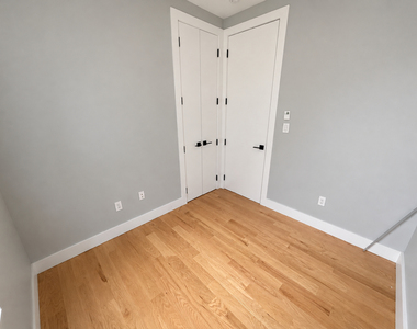 565 St Johns Place - Photo Thumbnail 9