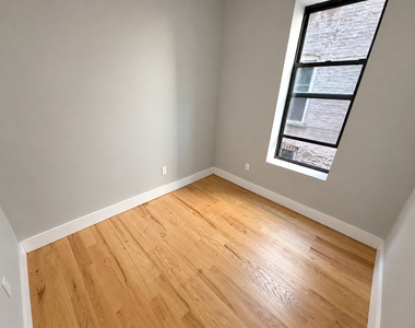 565 St Johns Place - Photo Thumbnail 10