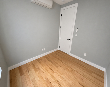 565 St Johns Place - Photo Thumbnail 11