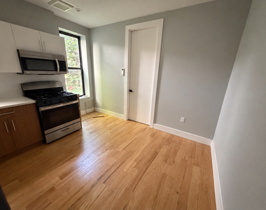 565 St Johns Place - Photo Thumbnail 14
