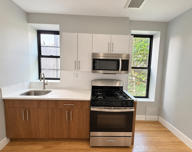 565 St Johns Place - Photo Thumbnail 4