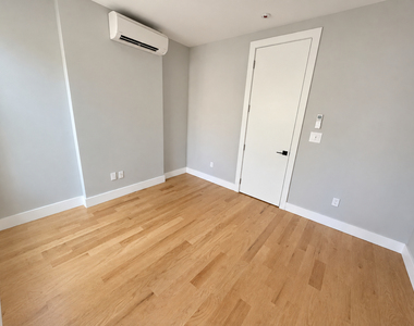 565 St Johns Place - Photo Thumbnail 12