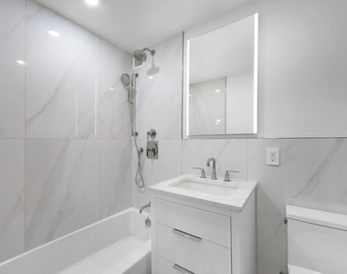 2BR in Upper East Side - Photo Thumbnail 7