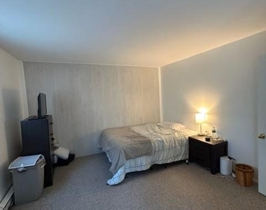 17 White Gate Road - Photo Thumbnail 6