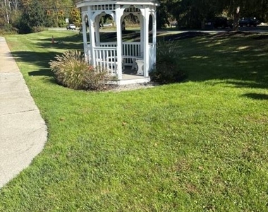 17 White Gate Road - Photo Thumbnail 10