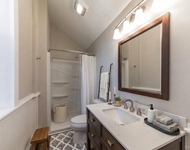 21 Idlewild Avenue - Photo Thumbnail 3