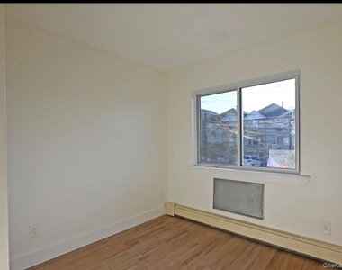 19-43 76th Street - Photo Thumbnail 8