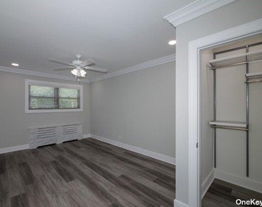 134 Covert Avenue - Photo Thumbnail 4