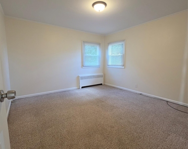 203 Main Street - Photo Thumbnail 9