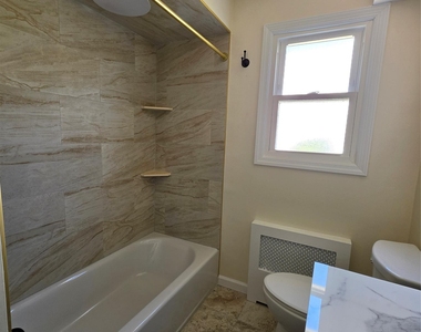 203 Main Street - Photo Thumbnail 6