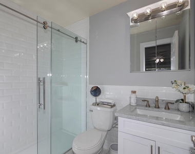 53 Cassa Loop - Photo Thumbnail 11