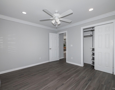 53 Cassa Loop - Photo Thumbnail 8