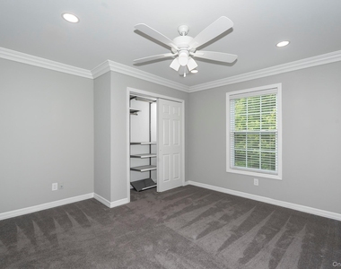 42 Oak Ridge Circle - Photo Thumbnail 12