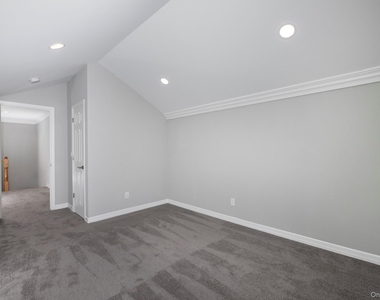 42 Oak Ridge Circle - Photo Thumbnail 11