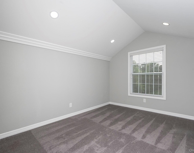 42 Oak Ridge Circle - Photo Thumbnail 10