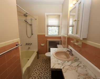 492 4th Street - Photo Thumbnail 7