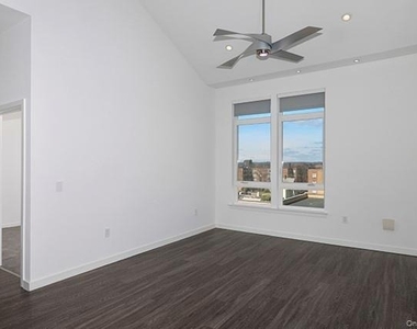 116 Searing Avenue - Photo Thumbnail 5