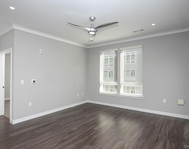116 Searing Avenue - Photo Thumbnail 7