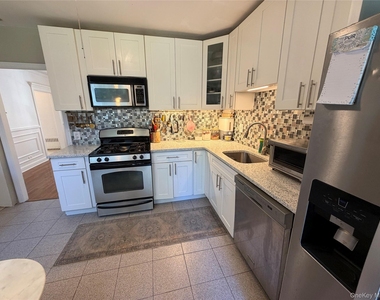 329 Grandview Boulevard - Photo Thumbnail 9