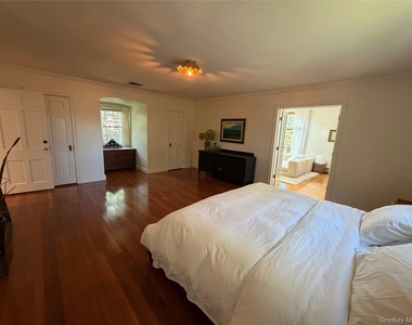 329 Grandview Boulevard - Photo Thumbnail 15