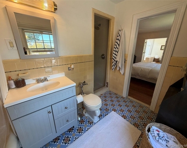 329 Grandview Boulevard - Photo Thumbnail 17