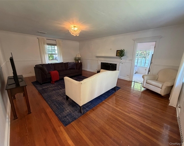 329 Grandview Boulevard - Photo Thumbnail 2