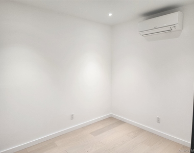 108-15 72 Avenue - Photo Thumbnail 14