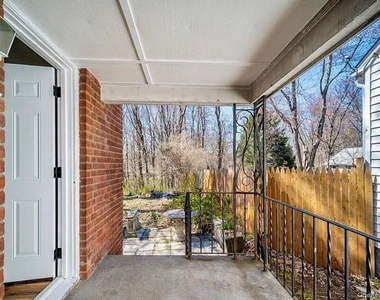 63 Fairview Avenue - Photo Thumbnail 27