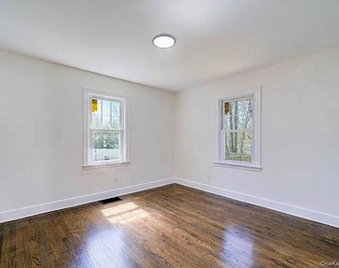 63 Fairview Avenue - Photo Thumbnail 19