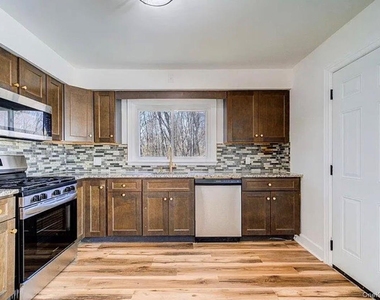 63 Fairview Avenue - Photo Thumbnail 7