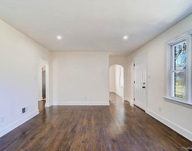63 Fairview Avenue - Photo Thumbnail 2