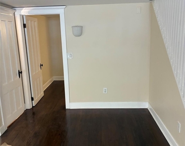 149 Chestnut Street - Photo Thumbnail 11
