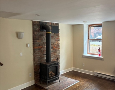 149 Chestnut Street - Photo Thumbnail 13