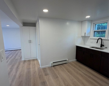 23 Mansion Ave - Photo Thumbnail 3