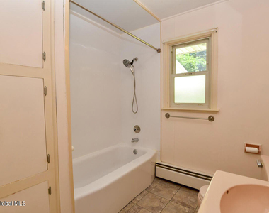 13 Southgate Road - Photo Thumbnail 5