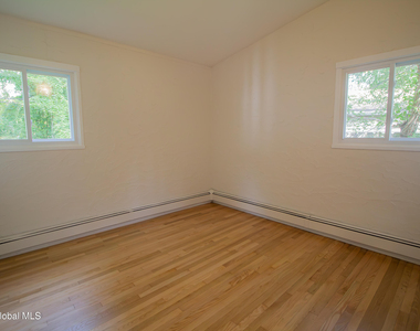 57 Sherwood Drive - Photo Thumbnail 5