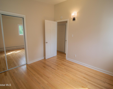 57 Sherwood Drive - Photo Thumbnail 8