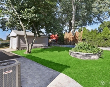 140 Coolidge Avenue - Photo Thumbnail 3