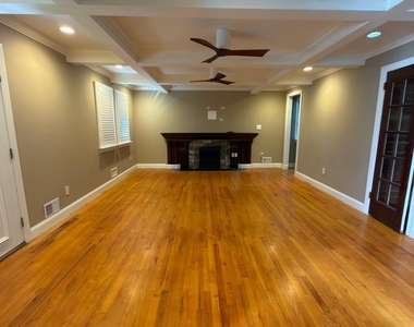 140 Coolidge Avenue - Photo Thumbnail 5